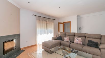 Maison T4 à Marinha Grande de 200 m²