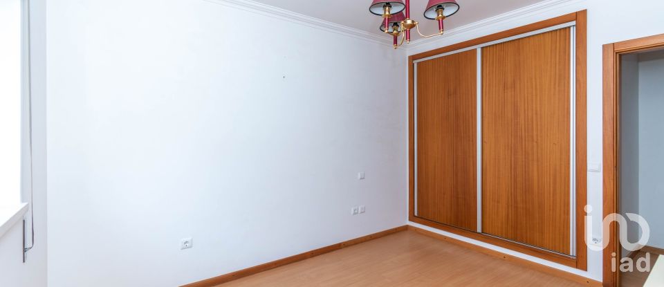 Maison T4 à Marinha Grande de 200 m²