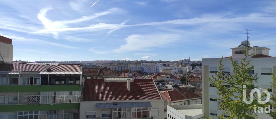 Apartamento T3 em Almada, Cova da Piedade, Pragal e Cacilhas de 85 m²