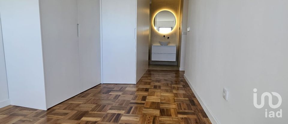 Apartment T4 in Cedofeita, Santo Ildefonso, Sé, Miragaia, São Nicolau e Vitória of 150 m²