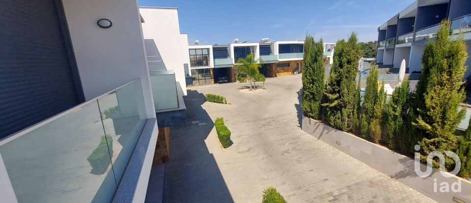 Maison T4 à Albufeira e Olhos de Água de 373 m²