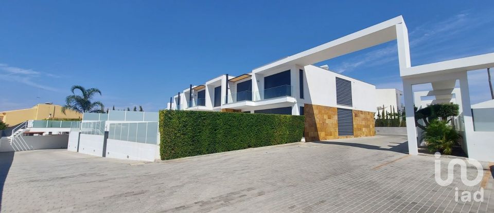 Maison T4 à Albufeira e Olhos de Água de 373 m²