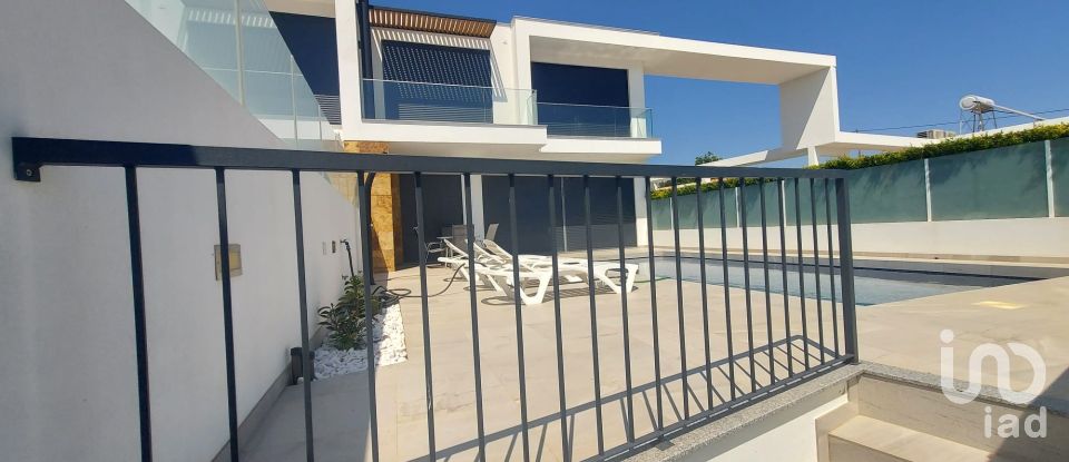 Maison T4 à Albufeira e Olhos de Água de 373 m²