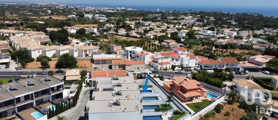 Maison T4 à Albufeira e Olhos de Água de 373 m²