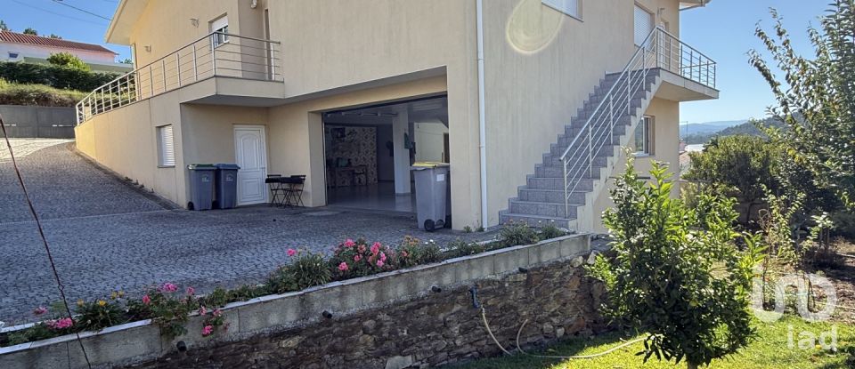 Moradia T3 em Canedo, Vale e Vila Maior de 168 m²