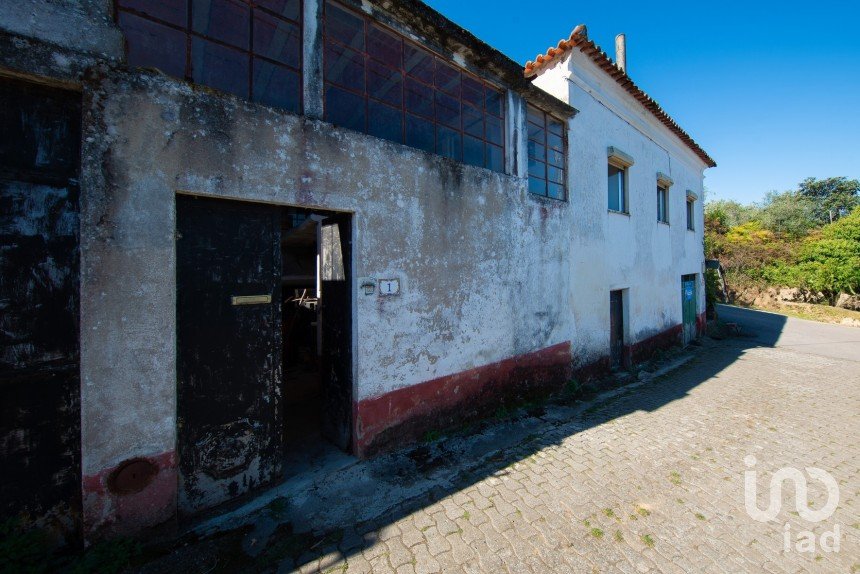 Moradia T3 em Lousã e Vilarinho de 279 m²