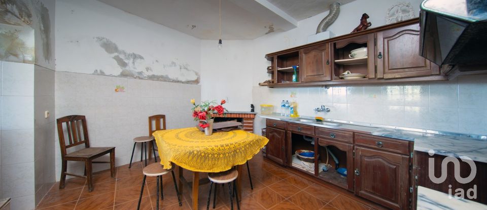 Moradia T3 em Lousã e Vilarinho de 279 m²