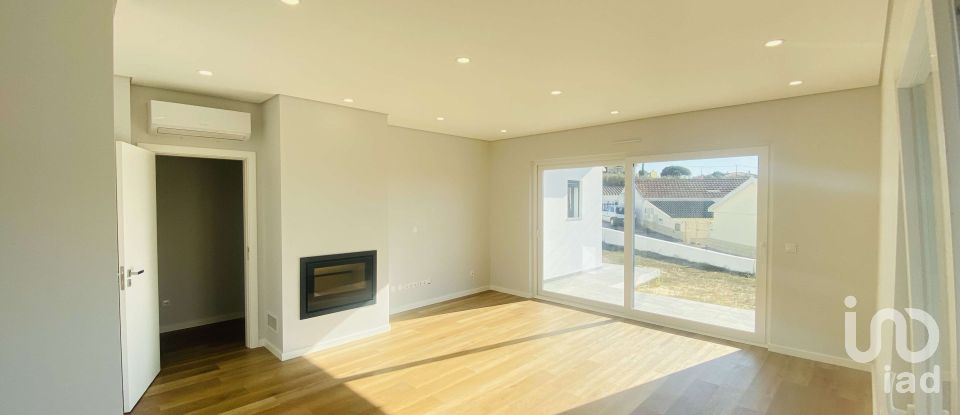 Maison T5 à Santo Isidoro de 232 m²