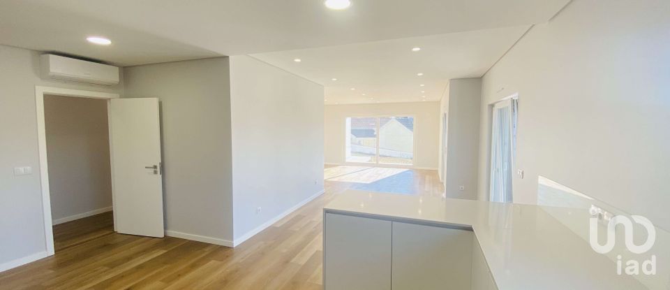 Maison T5 à Santo Isidoro de 232 m²