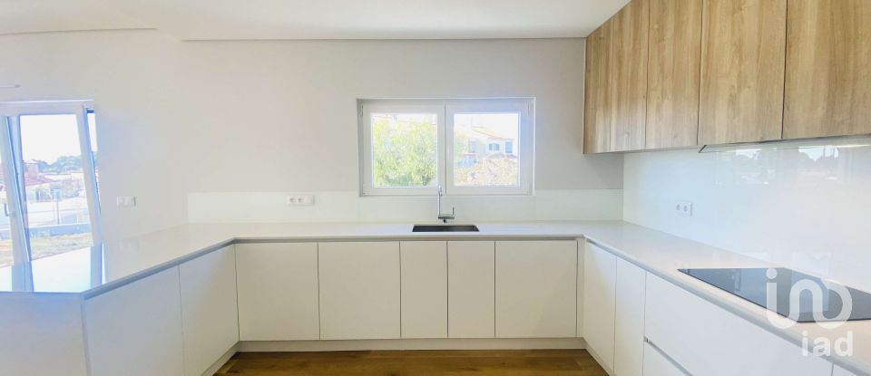 Maison T5 à Santo Isidoro de 232 m²