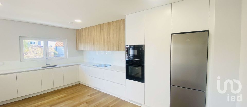 Maison T5 à Santo Isidoro de 232 m²