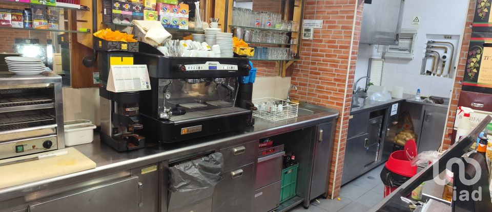 Boutique/Local commercial à Odivelas de 85 m²