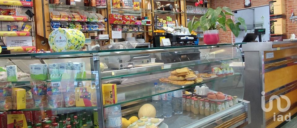 Boutique/Local commercial à Odivelas de 85 m²