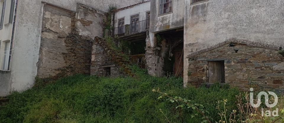 Moradia T0 em Vila Nova de Foz Côa de 1 664 m²