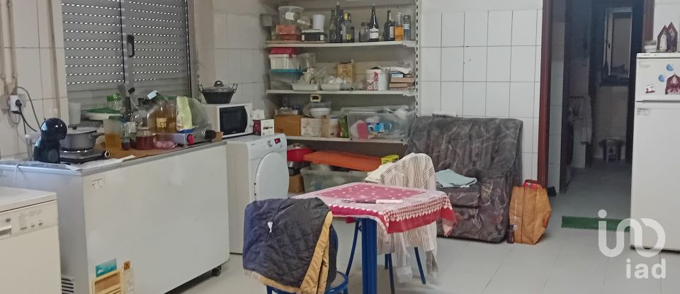 Moradia T4 em Lagoaça e Fornos de 136 m²