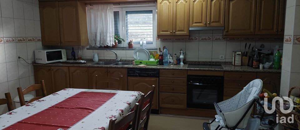 Moradia T4 em Lagoaça e Fornos de 136 m²