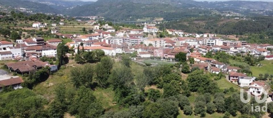 Casa de Campo T4 em Arco de Baúlhe e Vila Nune de 200 m²