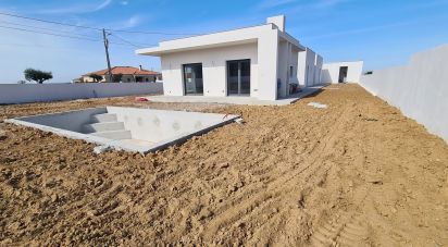 Maison T4 à Atouguia da Baleia de 247 m²