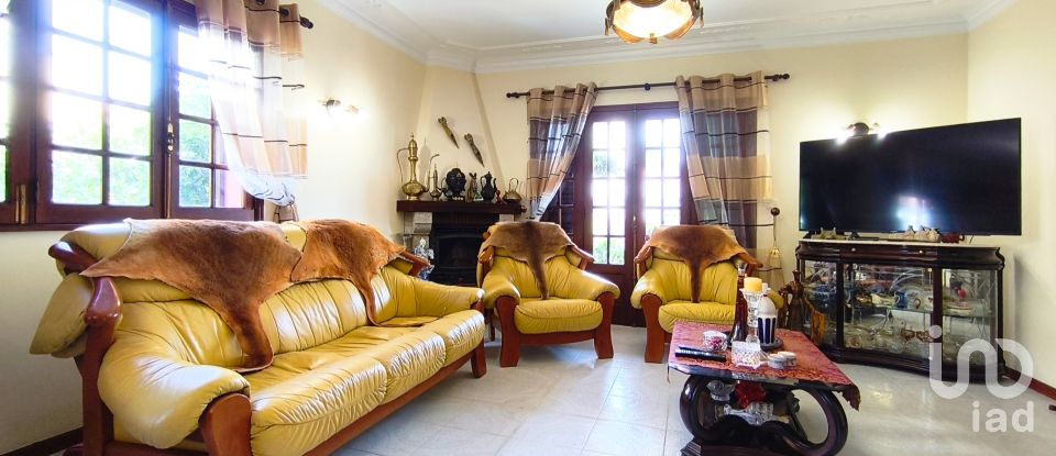 Casa / moradia T4 em Anha de 256 m²