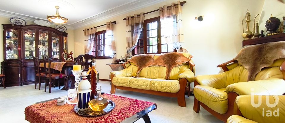 Casa / moradia T4 em Anha de 256 m²