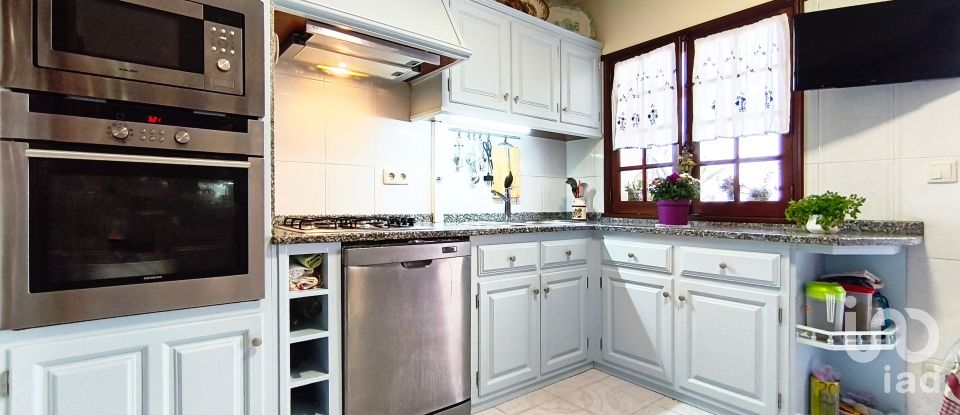 Casa / moradia T4 em Anha de 256 m²