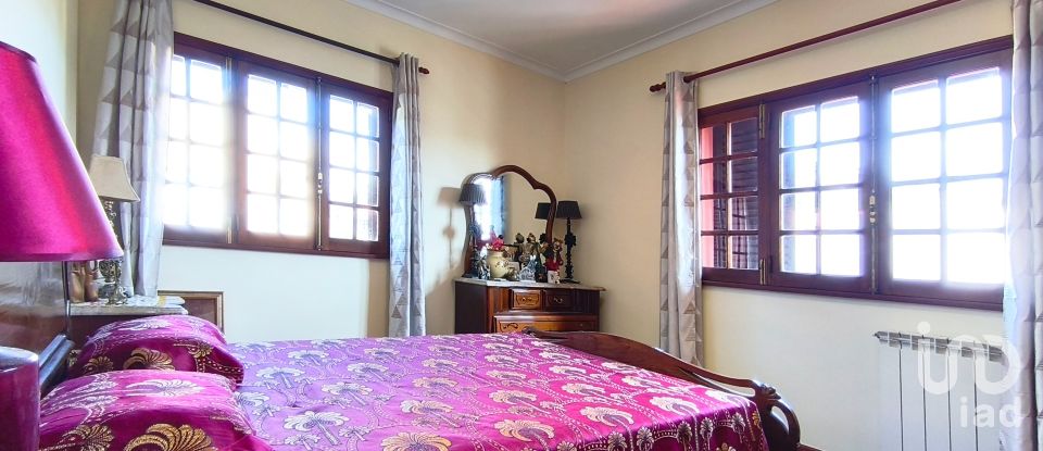 Casa / moradia T4 em Anha de 256 m²