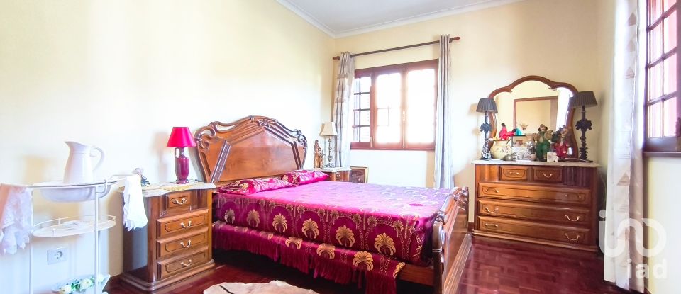 Casa / moradia T4 em Anha de 256 m²