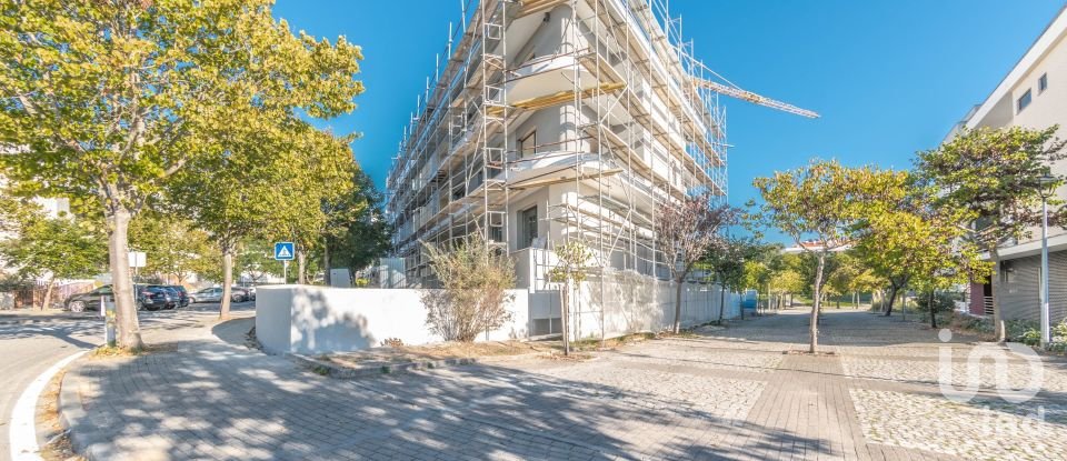 Apartamento T2 em Parceiros e Azoia de 102 m²