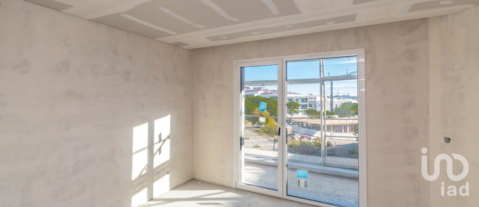 Apartamento T2 em Parceiros e Azoia de 74 m²