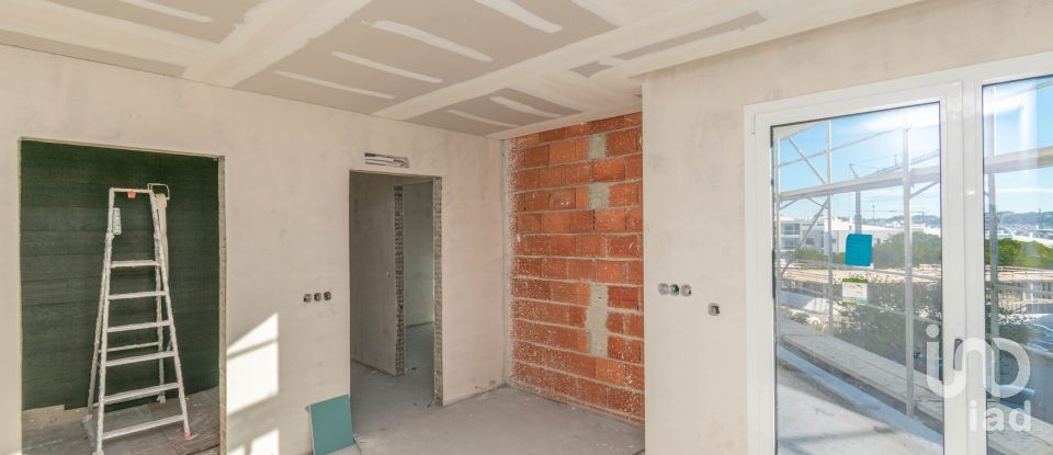 Apartamento T2 em Parceiros e Azoia de 74 m²