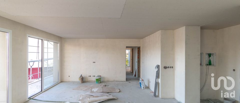 Apartamento T2 em Parceiros e Azoia de 74 m²