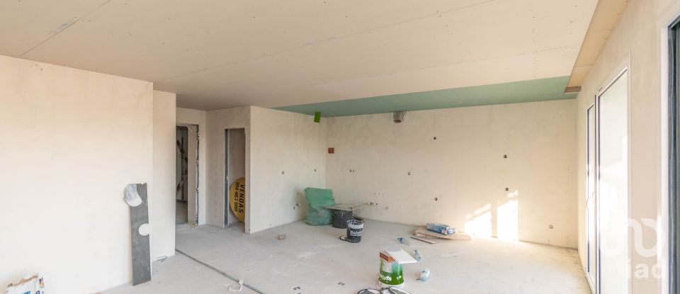 Apartamento T2 em Parceiros e Azoia de 74 m²