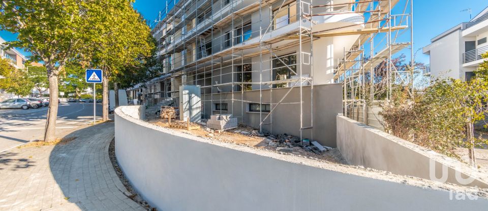 Apartamento T2 em Parceiros e Azoia de 74 m²