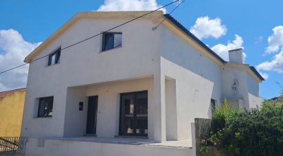 Maison T3 à Atouguia da Baleia de 106 m²