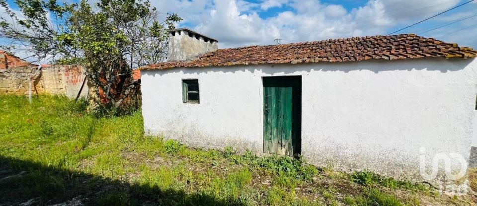 Lodge T5 in Romeira e Várzea of 213 m²