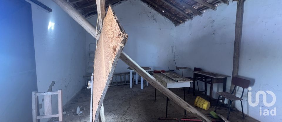 Lodge T5 in Romeira e Várzea of 213 m²