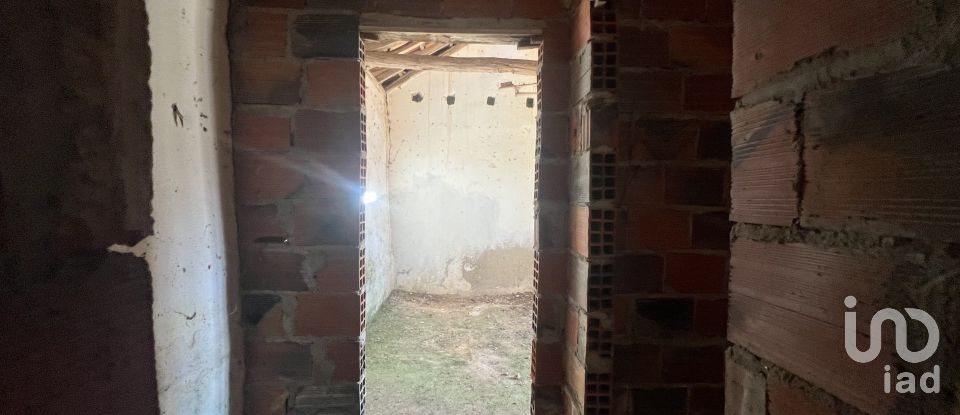 Lodge T5 in Romeira e Várzea of 213 m²