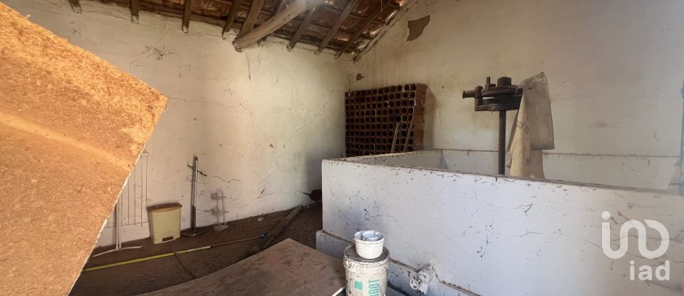 Lodge T5 in Romeira e Várzea of 213 m²