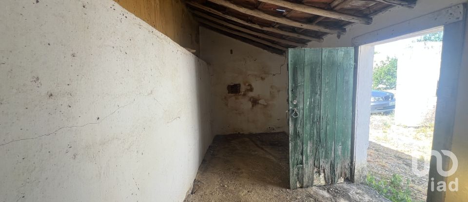 Lodge T5 in Romeira e Várzea of 213 m²