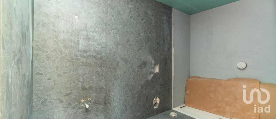 Apartamento T2 em Parceiros e Azoia de 74 m²