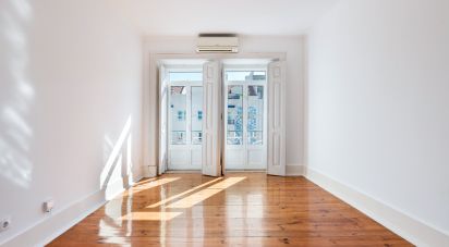 Apartment T3 in Avenidas Novas of 117 m²