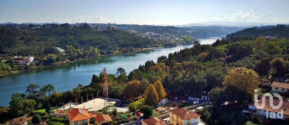 Terreno urbano em Gondomar (São Cosme), Valbom e Jovim de 7 000 m²
