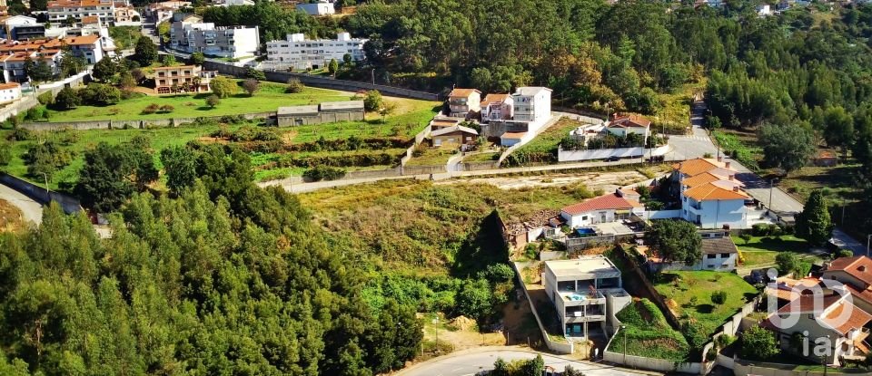 Terreno urbano em Gondomar (São Cosme), Valbom e Jovim de 7 000 m²