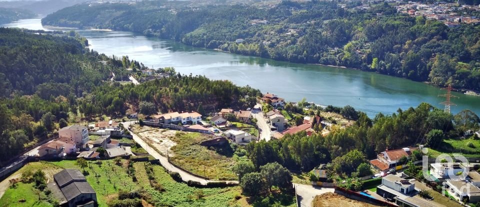 Terreno urbano em Gondomar (São Cosme), Valbom e Jovim de 7 000 m²