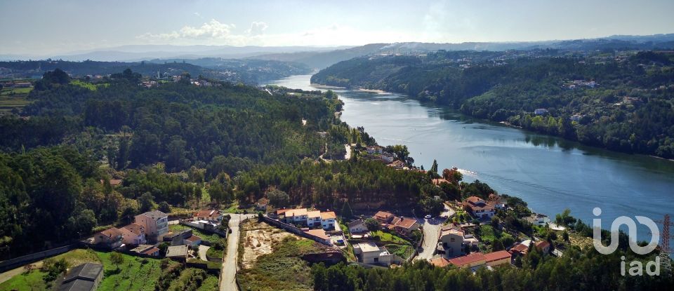 Terreno urbano em Gondomar (São Cosme), Valbom e Jovim de 7 000 m²