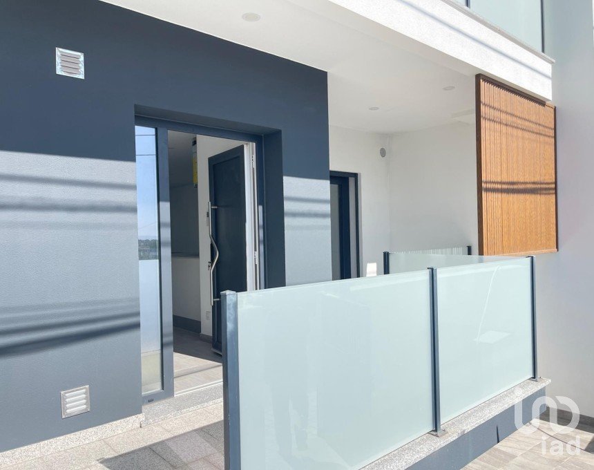 Moradia T5 em Corroios de 120 m²