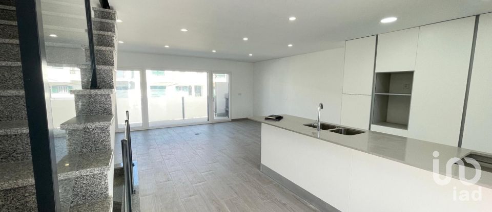 Moradia T5 em Corroios de 120 m²