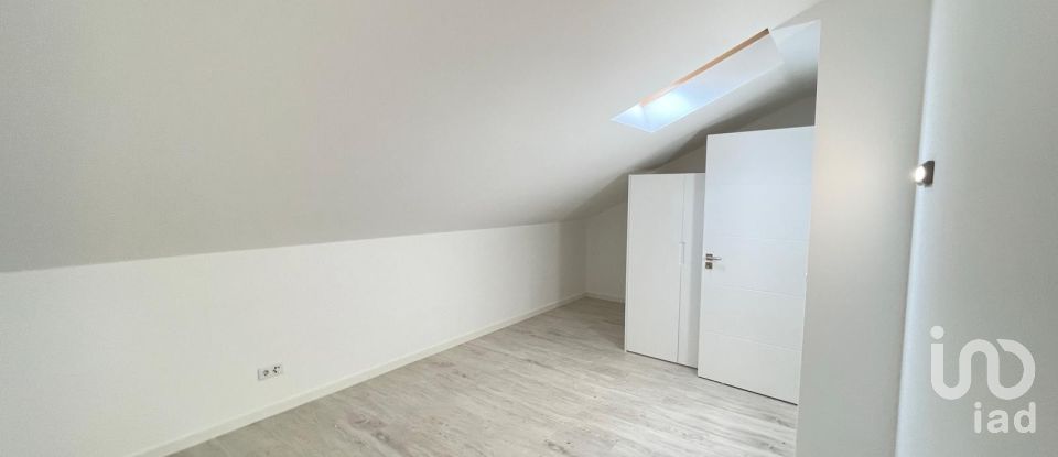 Moradia T5 em Corroios de 120 m²