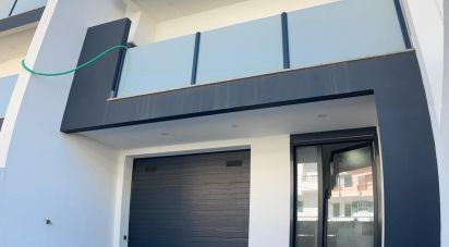 House T5 in Corroios of 120 m²