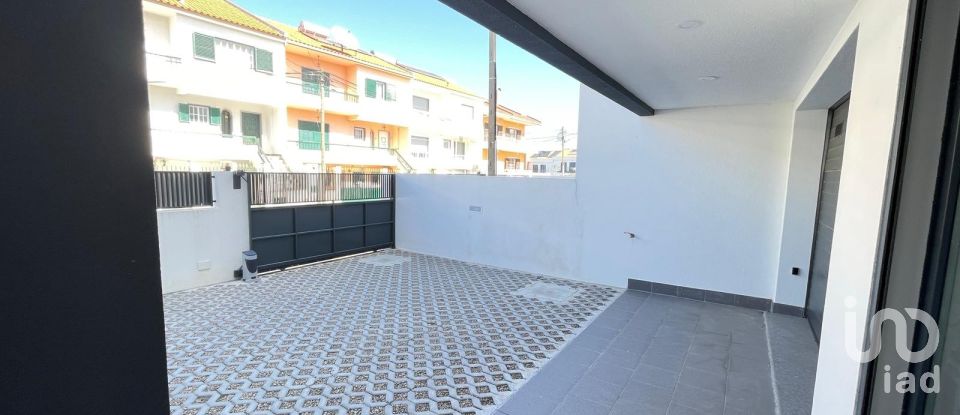 Moradia T5 em Corroios de 120 m²